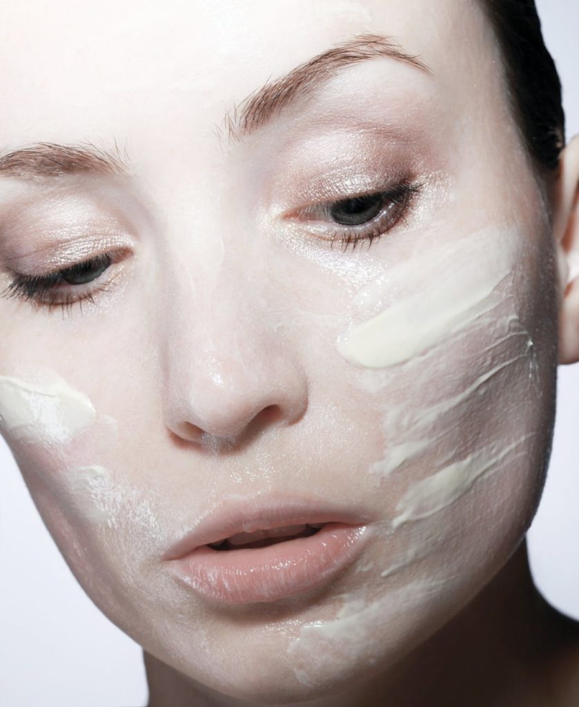 Moisturizer Your Skin - https://definitiveinfo.com/