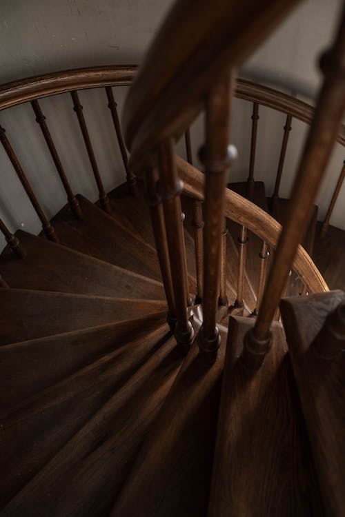Best Wood for Stair Railings - Definitiveinfo